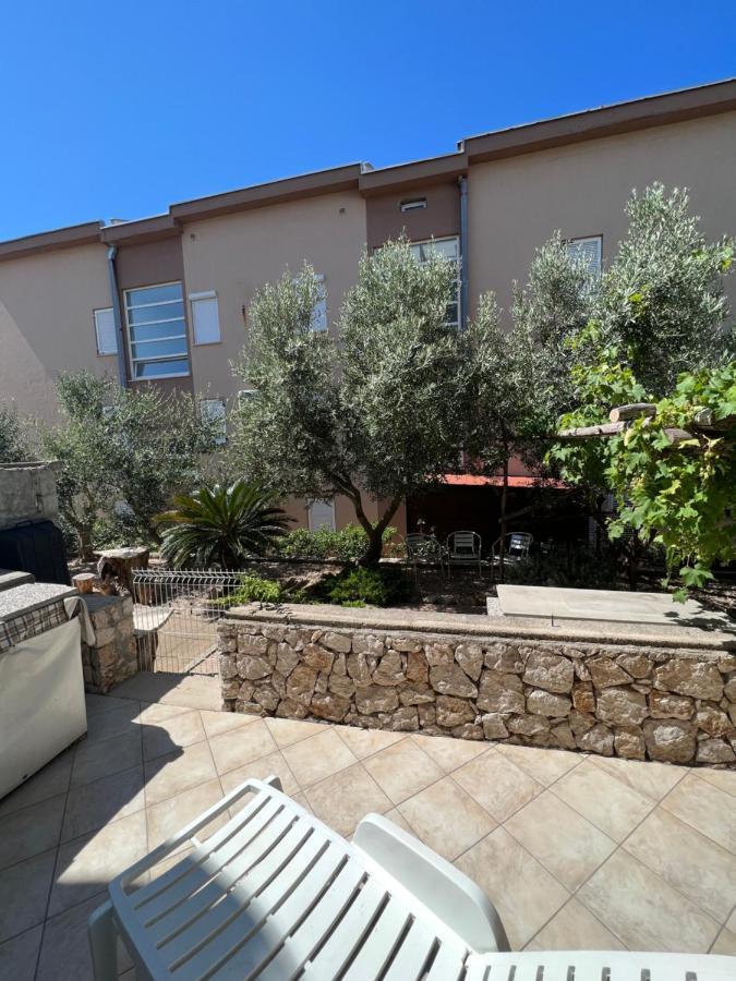 Apartment Dilba Новаля Екстериор снимка